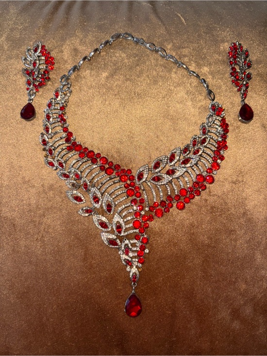 Jewelry - Red and clear rhinestones necklace and earrings set